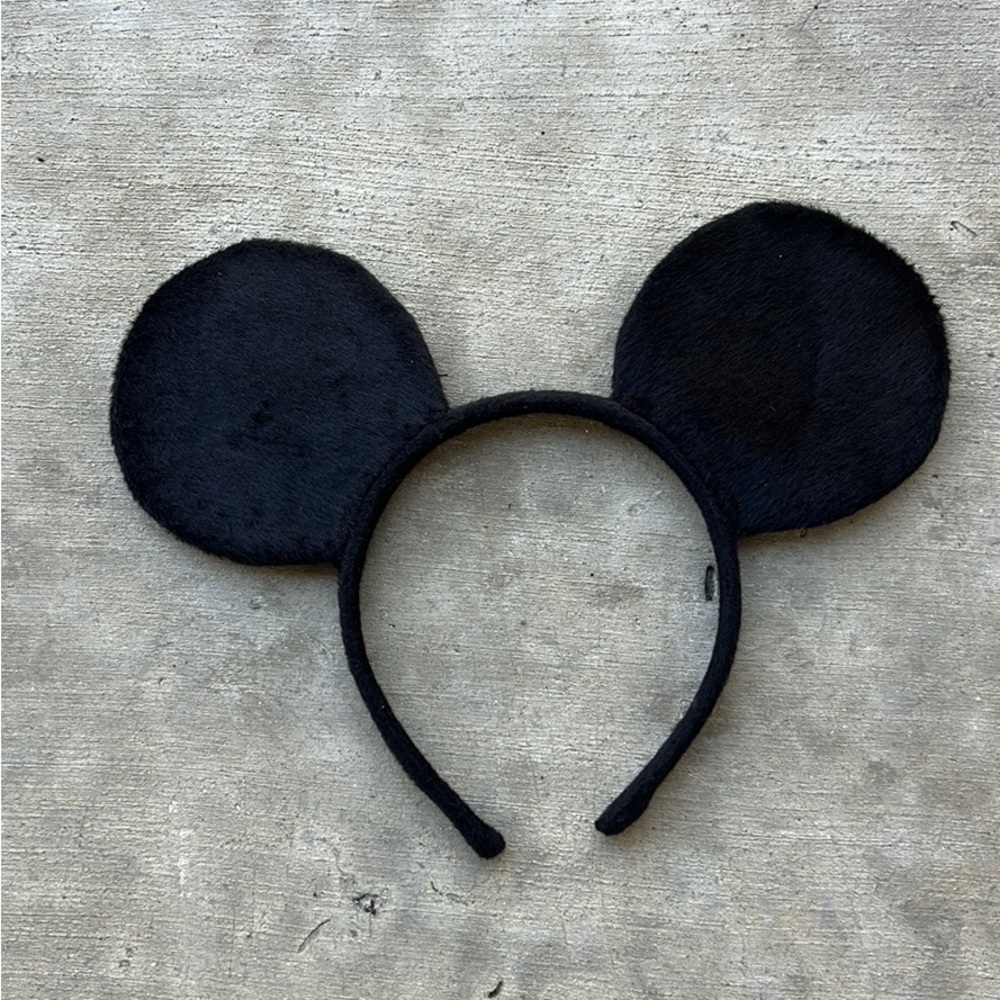 Mickey Mouse Ears -Disney Black Classic Plush
